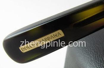 杜嘉班纳（D&G）太阳镜镜腿品牌标志