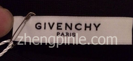 正品纪梵希Givenchy服装的白色领标辨别
