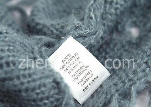 Wildfox的白标针织衫洗标，注意成分为羊毛、尼龙等混纺材质