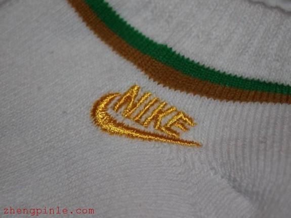 NIKE袜子LOGO有连线的必定为假货