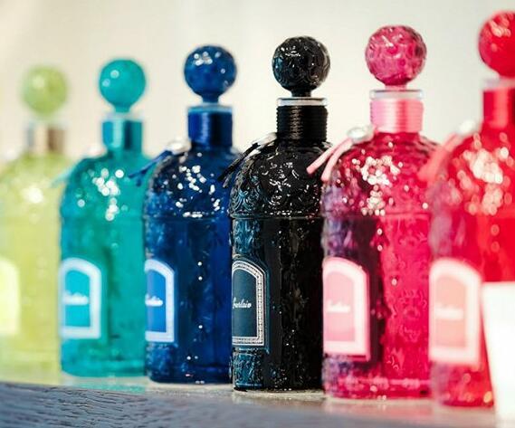 Guerlain娇兰发布最新Color Be Bottle香水系列
